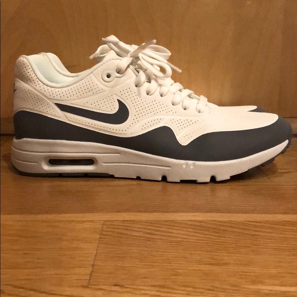Nike Shoes - NWOT 👆Nike Air Sneakers